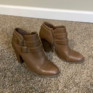 Lauren Conrad brown zip up boots
